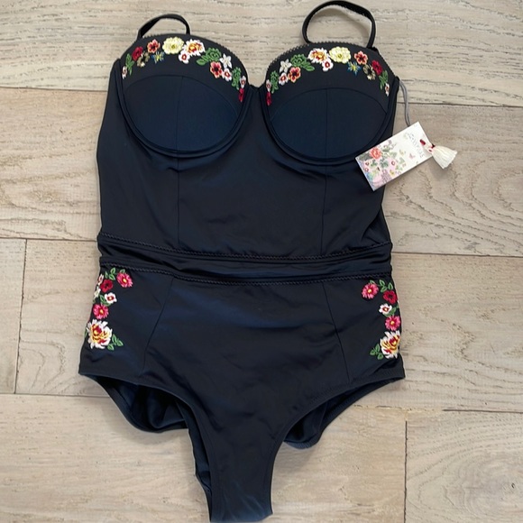 Johnny Was “Rosetta one piece” embroidered swimsuit. New with tags. - Picture 3 of 5